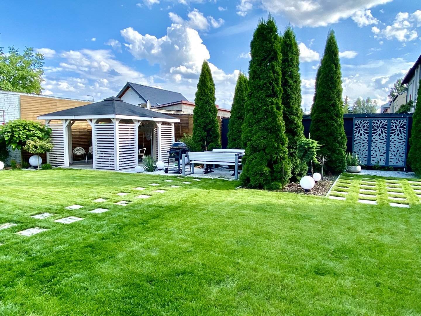 Studio Nr 7 " RED " "Pod Si&oacute;demką"